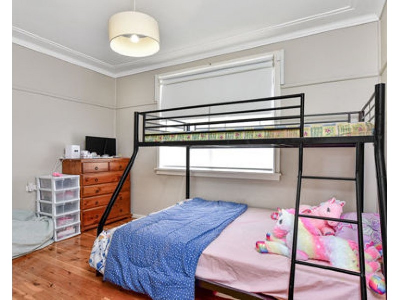 51 Robert Street, Tamworth NSW 2340