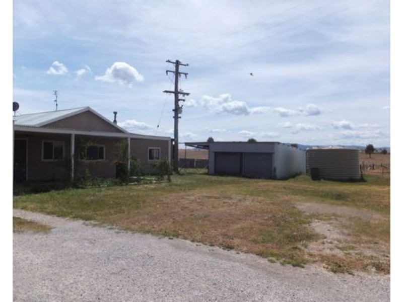 5 Roberts Road, Tamworth NSW 2340