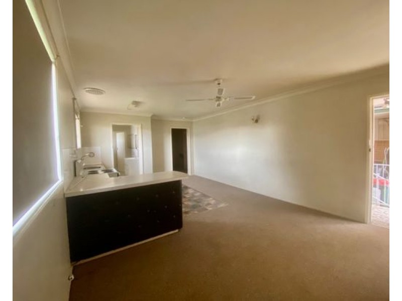 4/3 Edinburgh Avenue, Tamworth NSW 2340