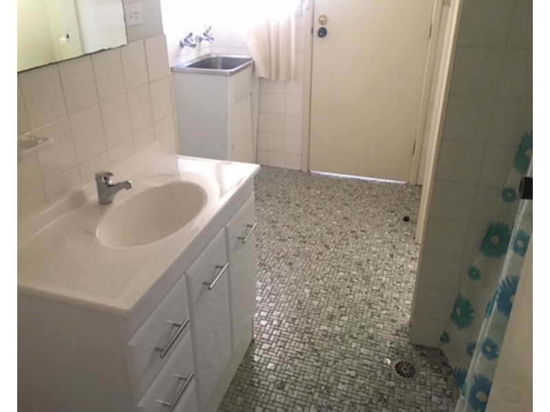 2/243 Goonoo Goonoo Road, Tamworth NSW 2340