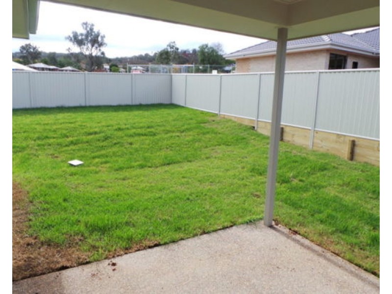 62 Tulipwood Crescent, Tamworth NSW 2340