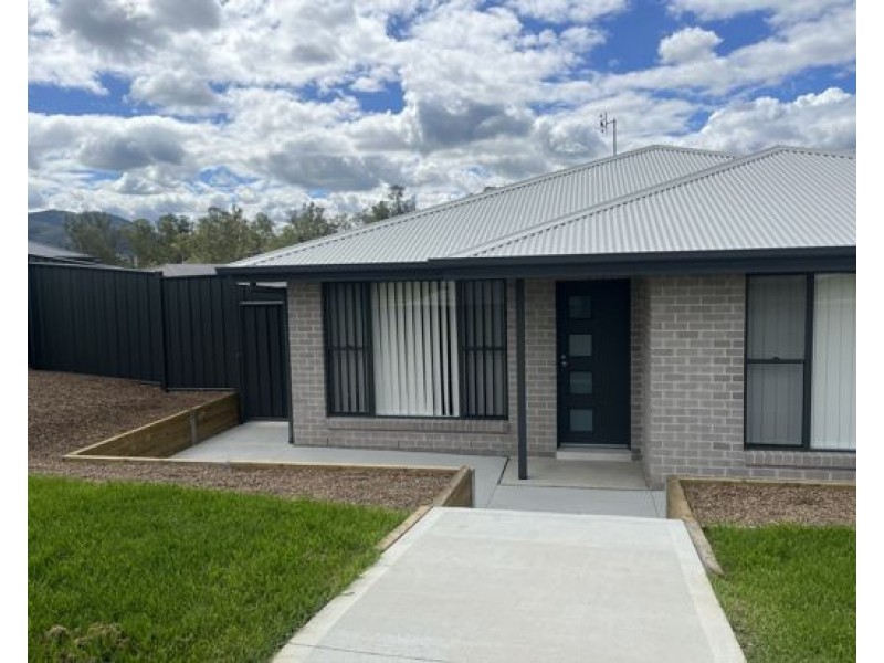 15a Ayrshire Crescent, Tamworth NSW 2340