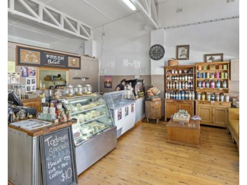 209-213 Manilla Street, Manilla NSW 2346