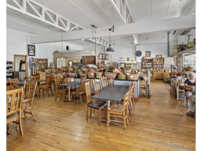 209-213 Manilla Street, Manilla NSW 2346