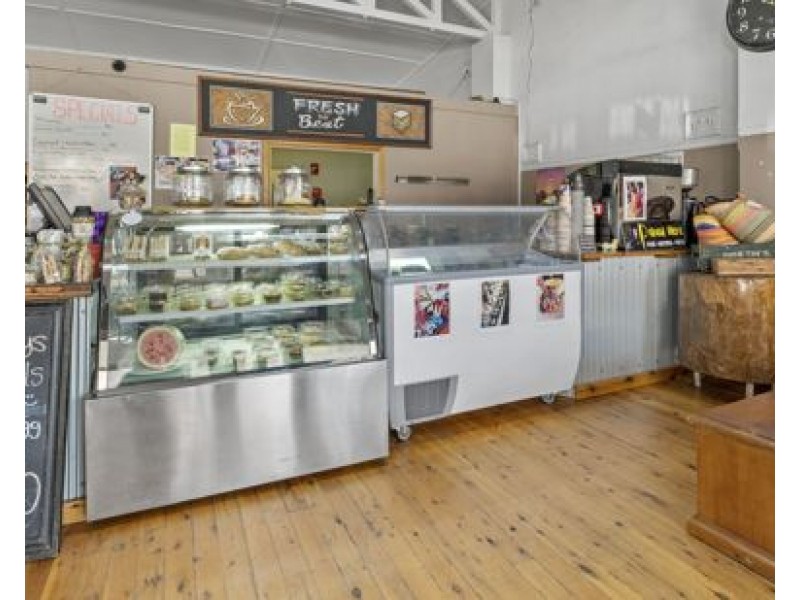 209-213 Manilla Street, Manilla NSW 2346