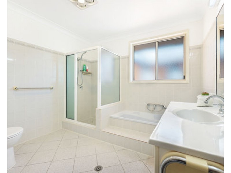 10 Caloola Street, Tamworth NSW 2340