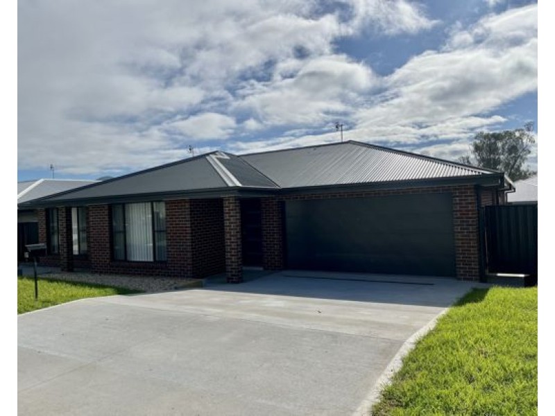 17 Ayrshire Crescent, Tamworth NSW 2340