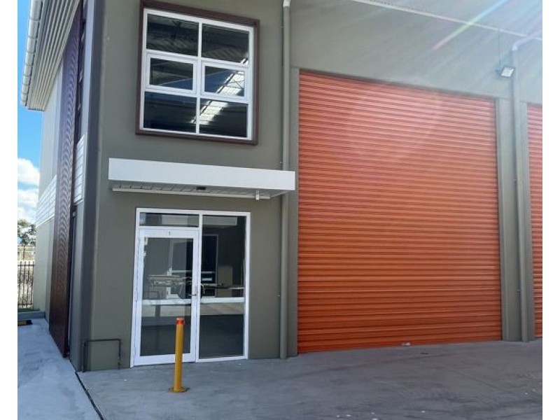 1/4 Curtiss Close, Tamworth NSW 2340