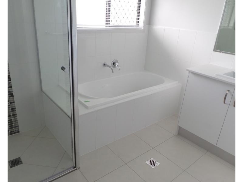 2/64 Tulipwood Crescent, Tamworth NSW 2340