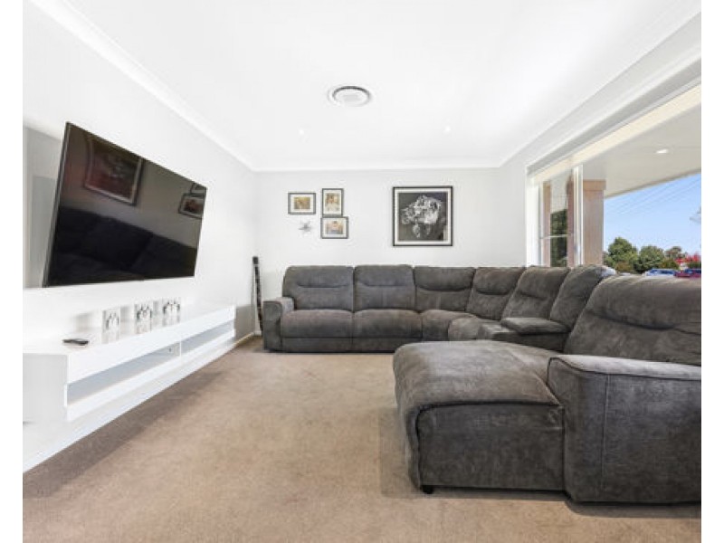 2 Merindah Avenue, Manilla NSW 2346