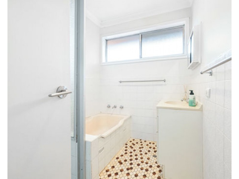 2 Merindah Avenue, Manilla NSW 2346