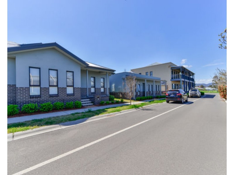 8 Boulevard Place, Tamworth NSW 2340