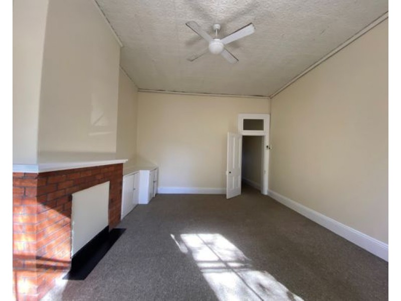 301 Peel Street, Tamworth NSW 2340