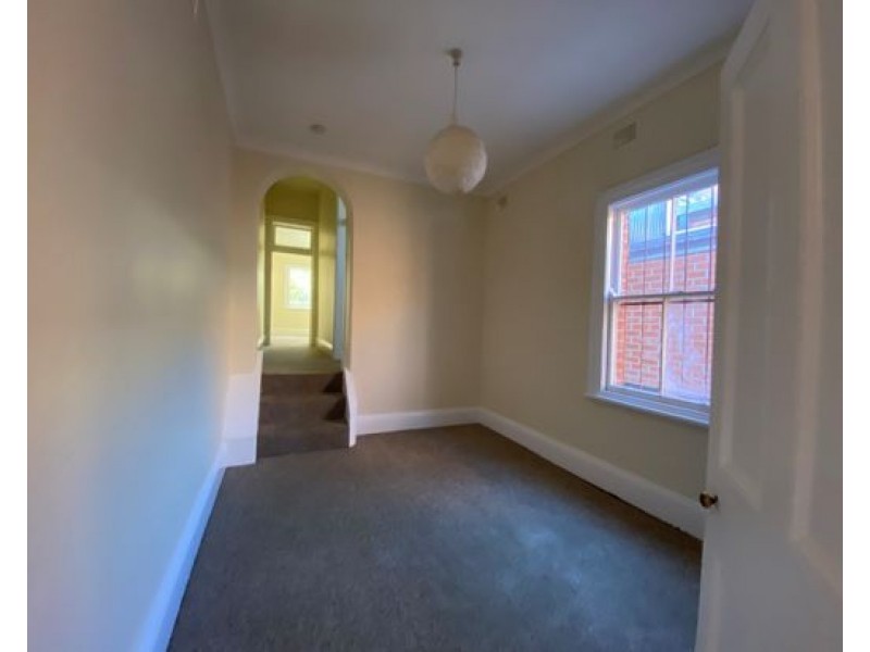 301 Peel Street, Tamworth NSW 2340