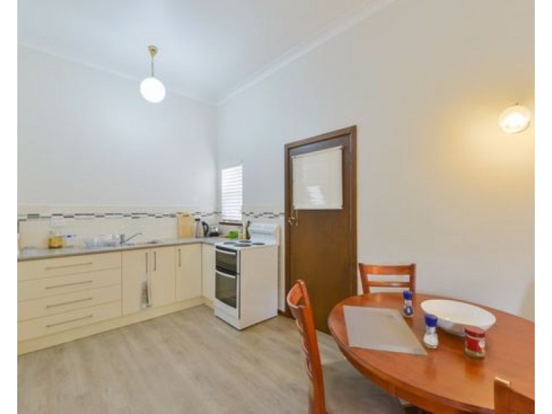 2/84 Fitzroy Street, Tamworth NSW 2340