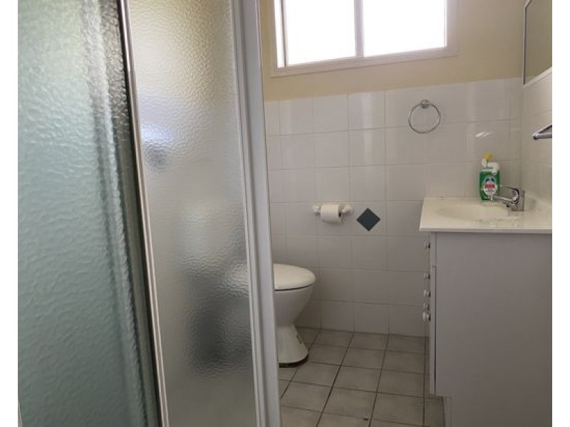 2/295 Goonoo Goonoo Rd, Tamworth NSW 2340
