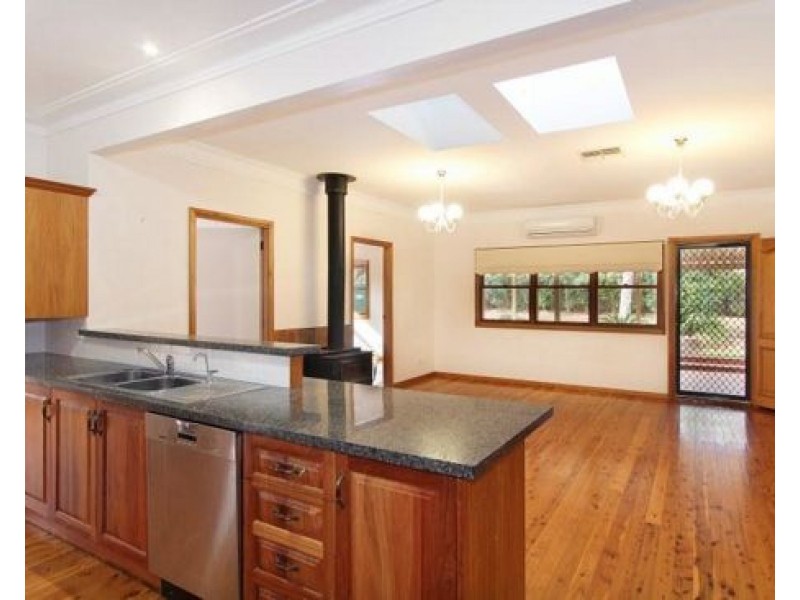 18 Sapphire Crescent, Tamworth NSW 2340