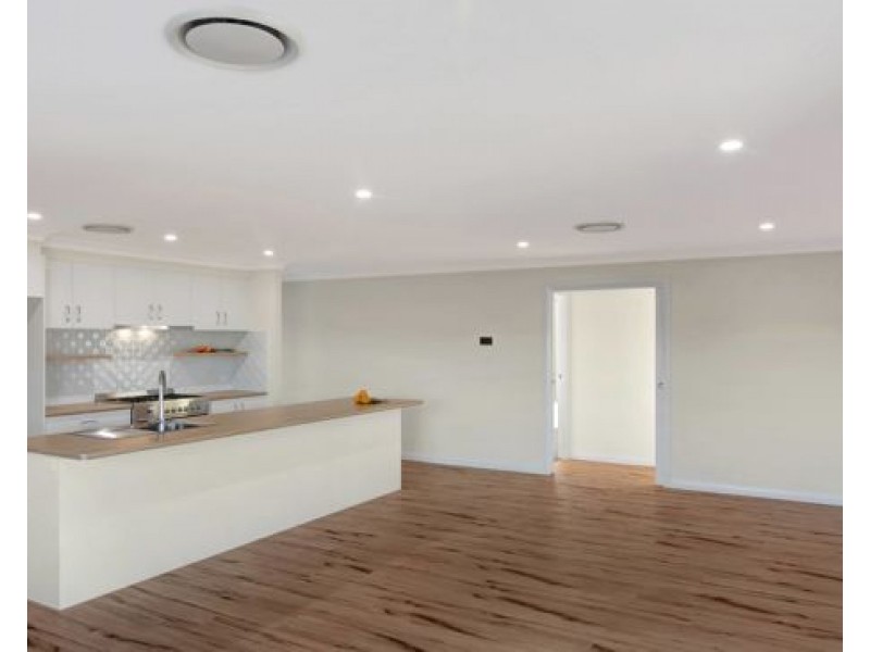 4 Grand Meadows Drive, Tamworth NSW 2340