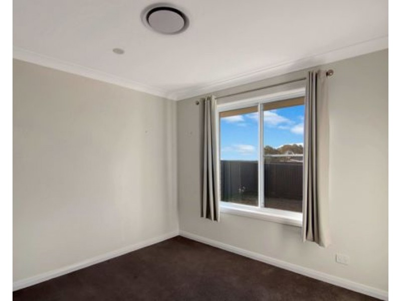 4 Grand Meadows Drive, Tamworth NSW 2340
