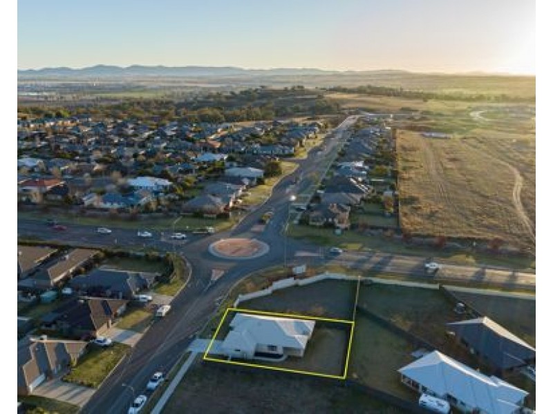 4 Grand Meadows Drive, Tamworth NSW 2340