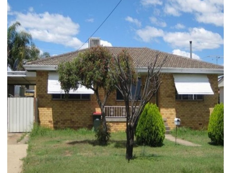 32 Mack Street, Tamworth NSW 2340