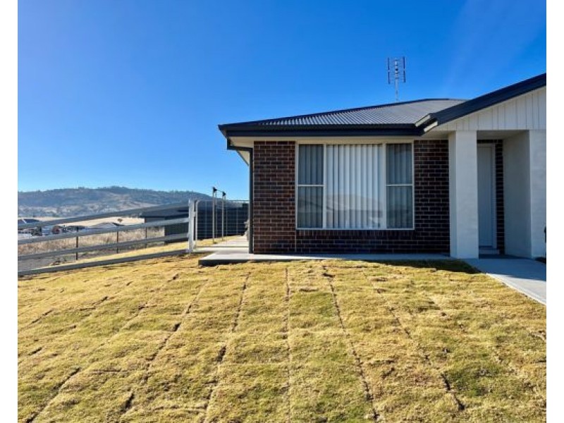 14a Peppercress Court, Tamworth NSW 2340