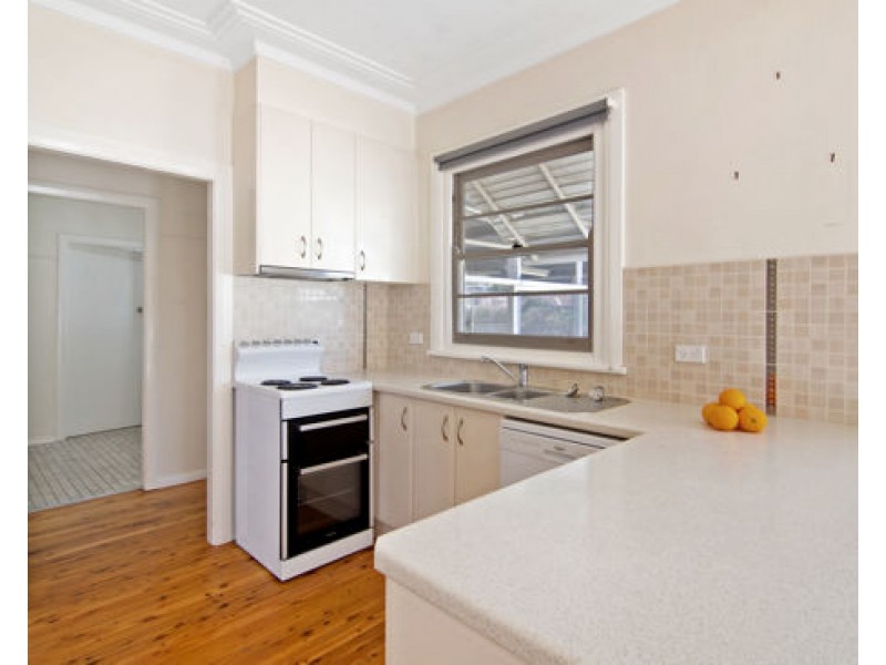 80 Piper Street, Tamworth NSW 2340