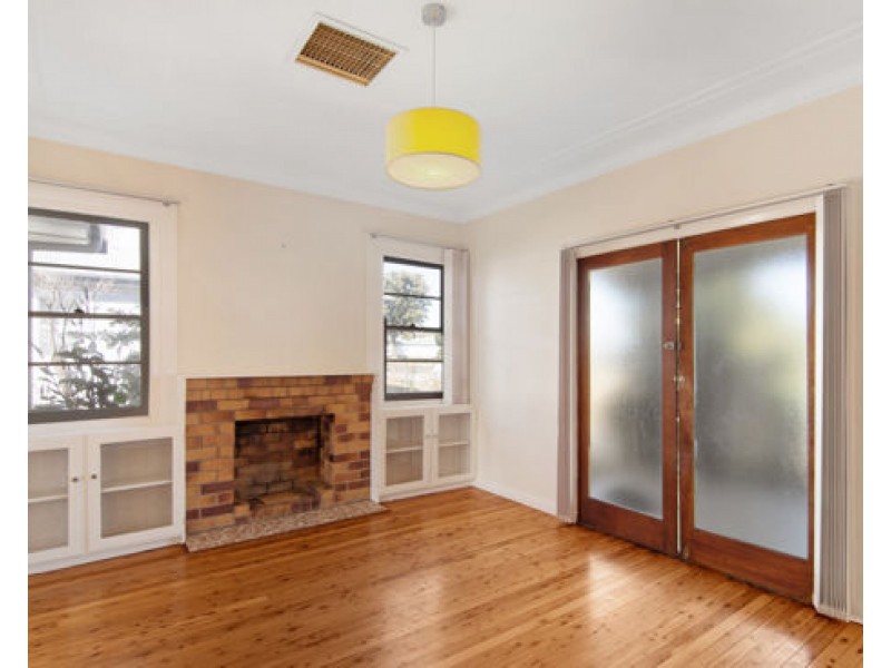 80 Piper Street, Tamworth NSW 2340