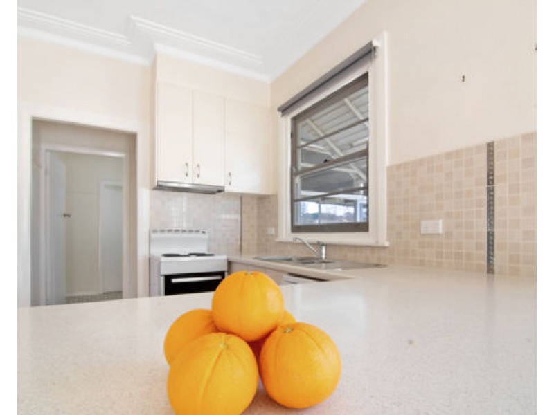 80 Piper Street, Tamworth NSW 2340