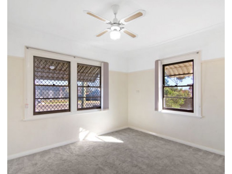 80 Piper Street, Tamworth NSW 2340