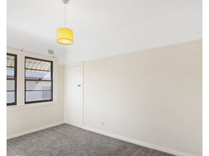 80 Piper Street, Tamworth NSW 2340