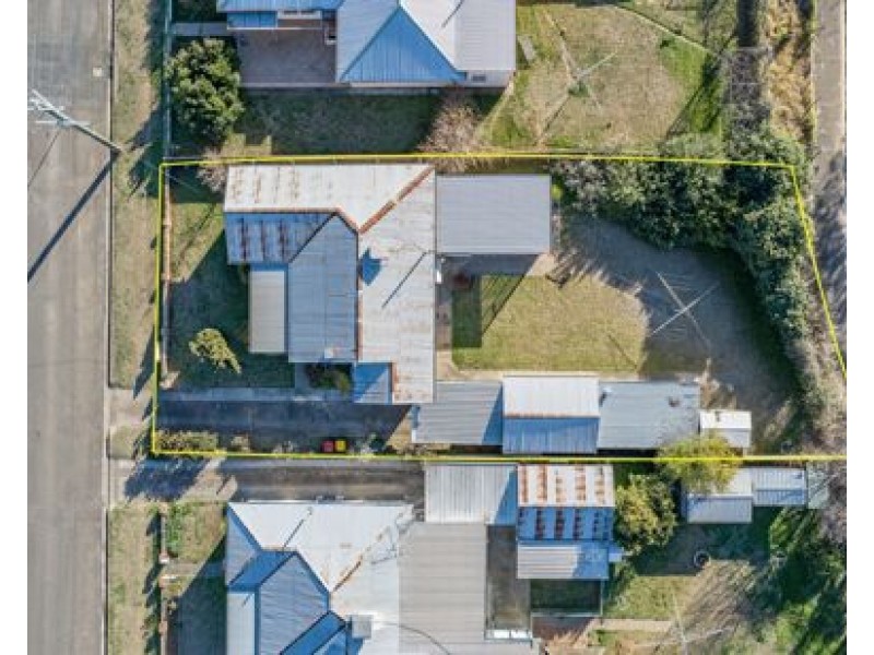 80 Piper Street, Tamworth NSW 2340