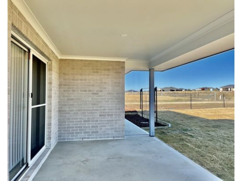 35 Peppercress Court, Tamworth NSW 2340