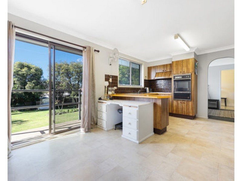 9 Andrew Ave, Tamworth NSW 2340
