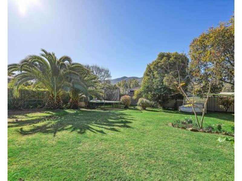 9 Andrew Ave, Tamworth NSW 2340