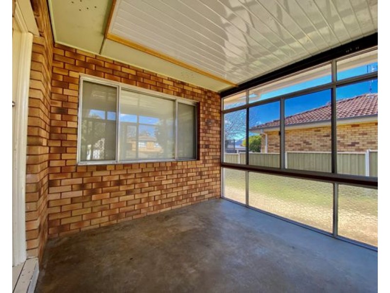 25 Elm Street, Tamworth NSW 2340
