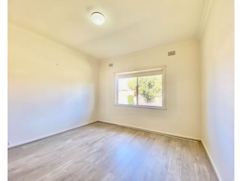25 Elm Street, Tamworth NSW 2340