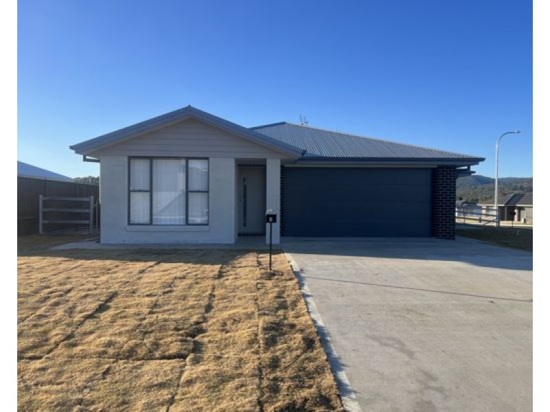 2 Peppercress Court, Tamworth NSW 2340
