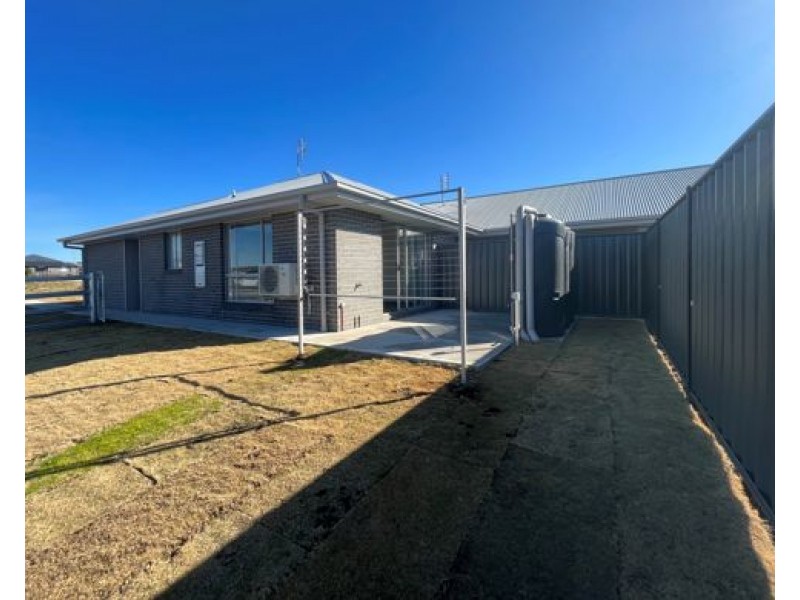 14a Kestral Street, Tamworth NSW 2340