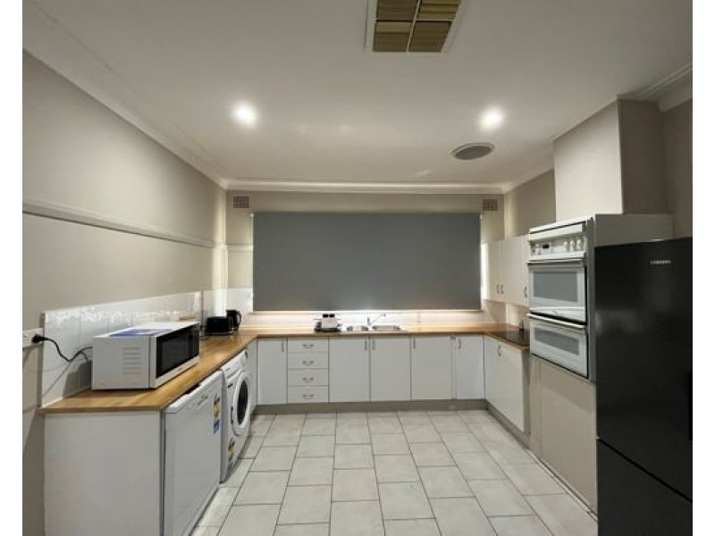 86 Piper Street, Tamworth NSW 2340