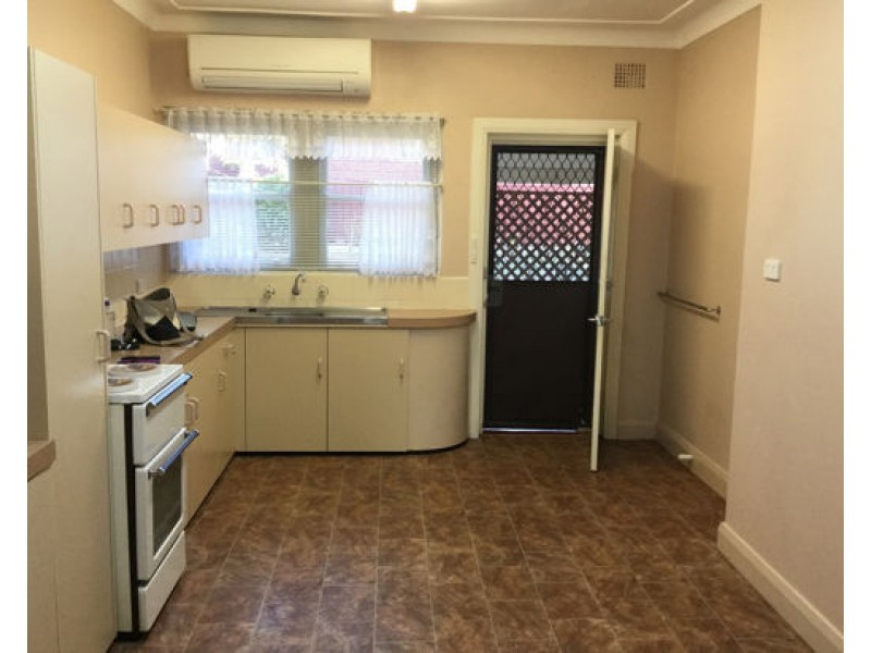 79 Phillip Street, Tamworth NSW 2340