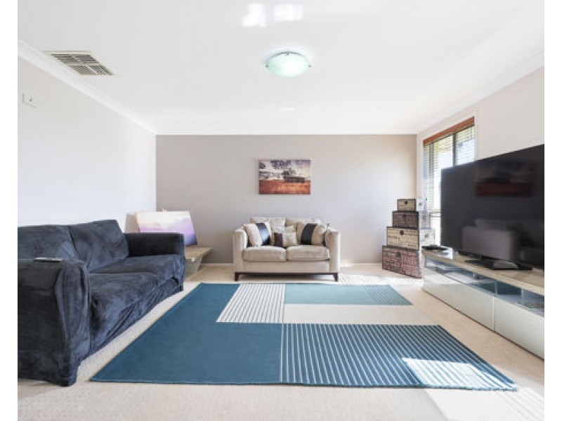 18 Bowman Drive, Tamworth NSW 2340