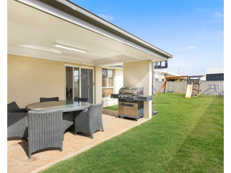 18 Bowman Drive, Tamworth NSW 2340