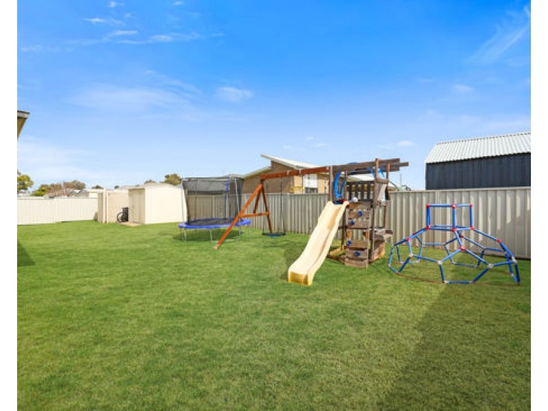 18 Bowman Drive, Tamworth NSW 2340