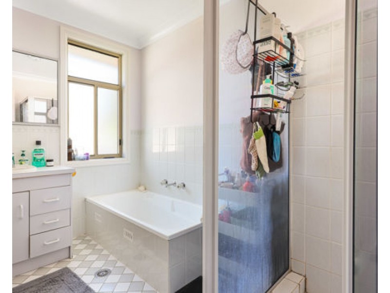 1/8 Curlew Crescent, Tamworth NSW 2340