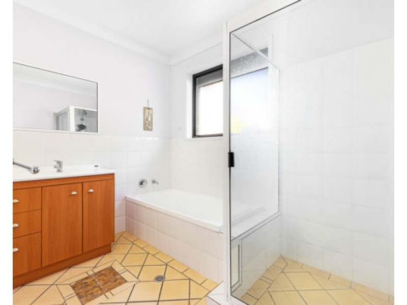 5 Lawrence Avenue, Tamworth NSW 2340