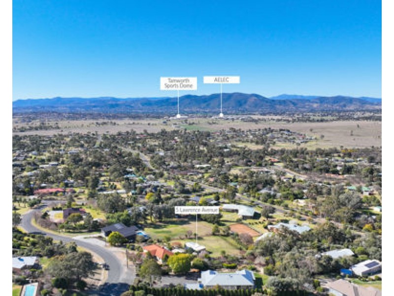5 Lawrence Avenue, Tamworth NSW 2340
