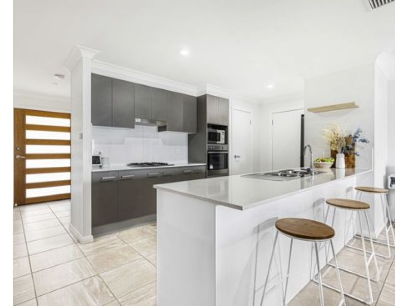 11 Galah Drive, Tamworth NSW 2340