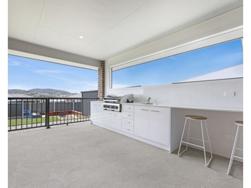 11 Galah Drive, Tamworth NSW 2340