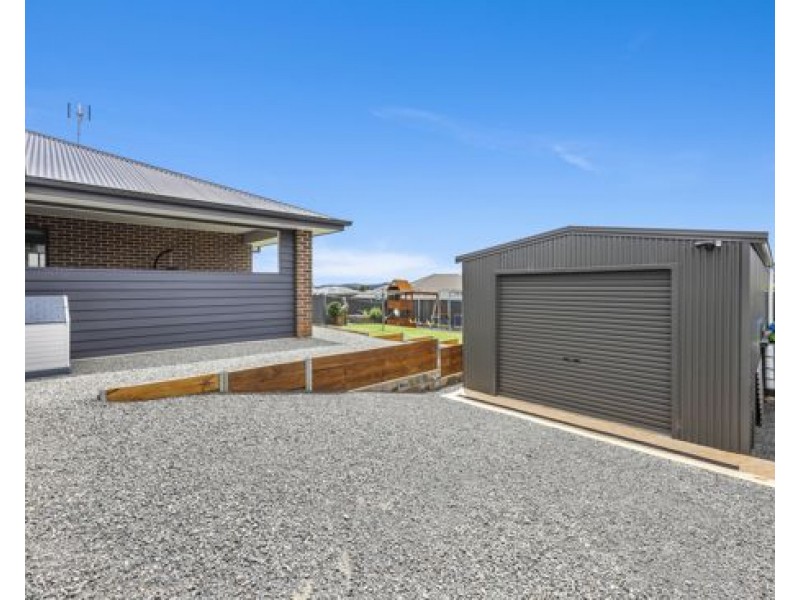 11 Galah Drive, Tamworth NSW 2340